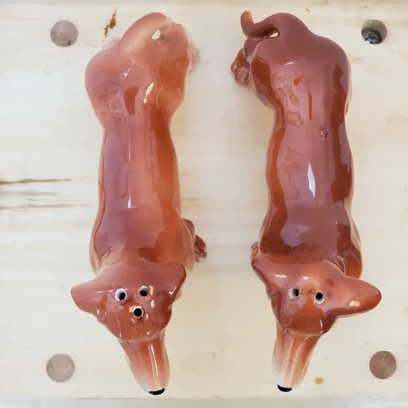 Vintage Dachshund Salt & Pepper Shakers - Picture 2 of 7